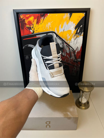 On Cloudnova 'White / Sand