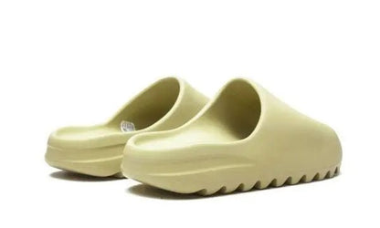 ADIDAS YEEZY YEEZY SLIDE "Resin" - Orixa Kicks