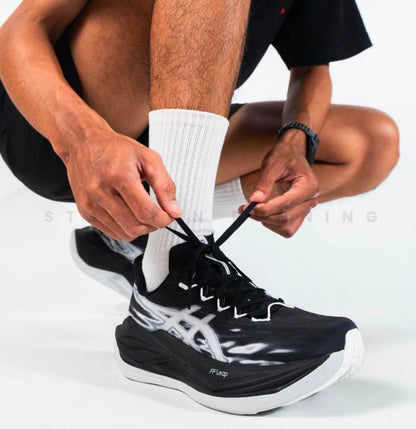 ASICS SUPERBLAST 3 black and white