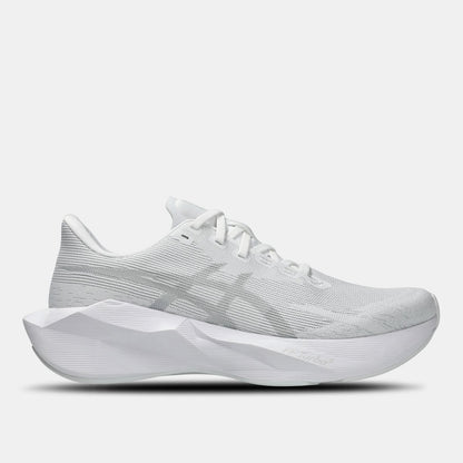White ASICS NOVABLAST 6 running shoes with foam midsole and mesh upper, featuring ASICS branding and lightweight design.