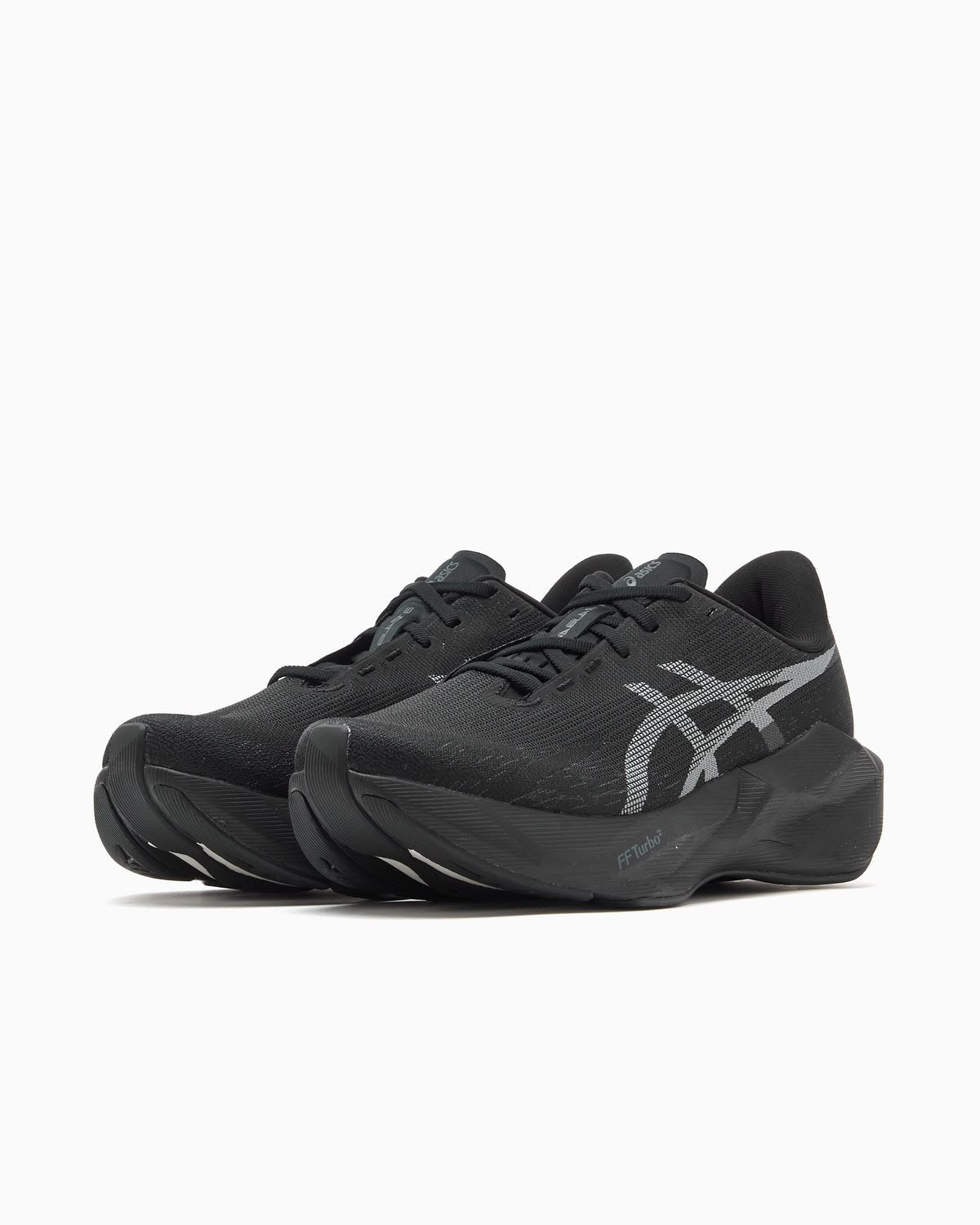 ASICS NOVABLAST 6 running shoes in black, featuring breathable mesh upper and cushioned sole, displayed on a white background.