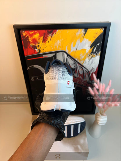 On Cloudtilt Midnight/Ice