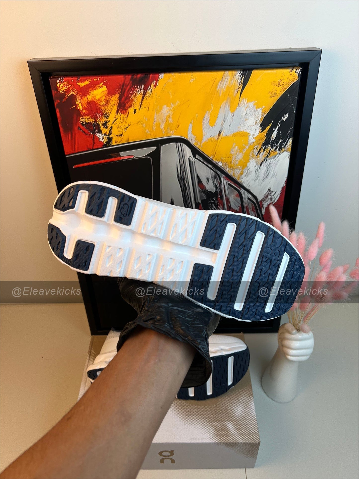 On Cloudtilt Midnight/Ice